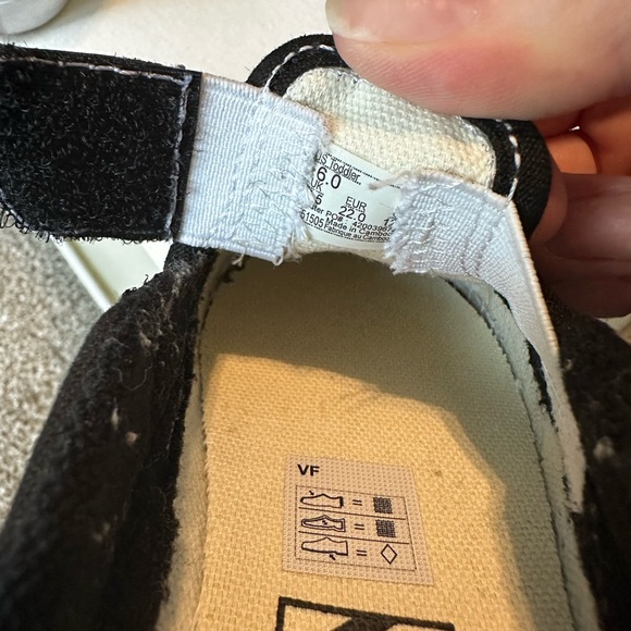 Vans Toddler Black Slip-On Shoes - Picture 5 of 7